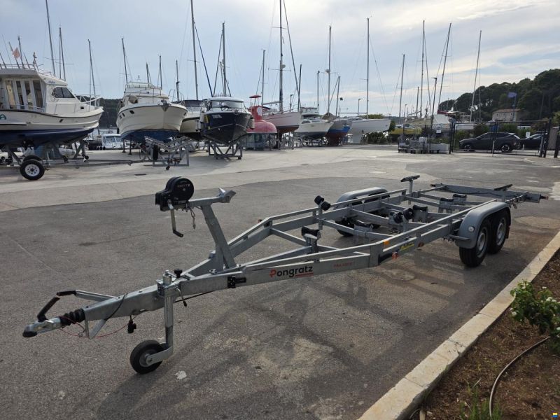 Sea Ray 230 Overnighter Select