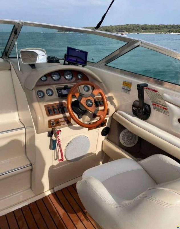 Sea Ray 230 Overnighter Select