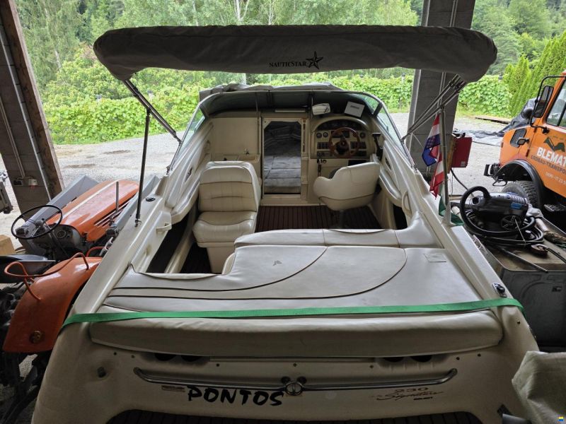 Sea Ray 230 Overnighter Select
