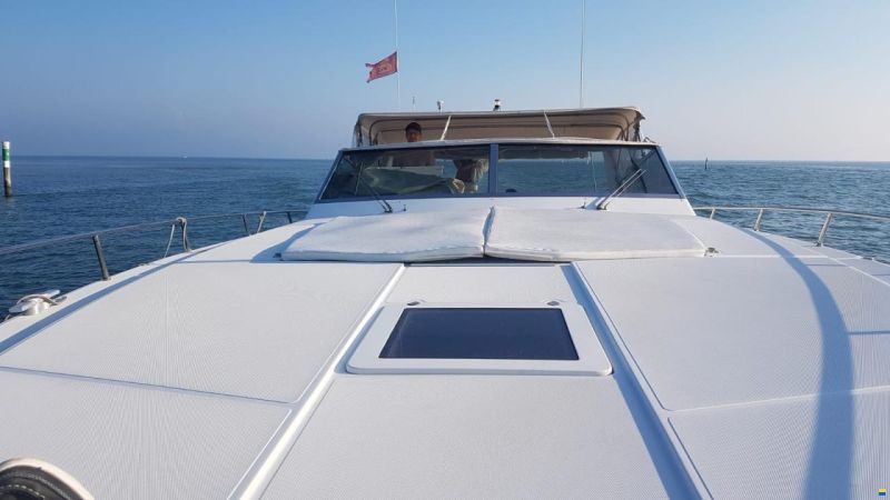 Ferretti Altura 47 open