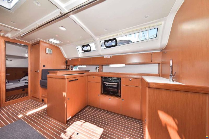 Bavaria CRUISER 51