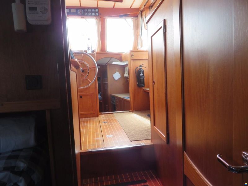 Nauticat 33
