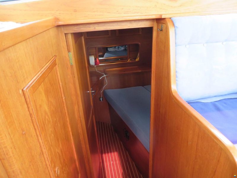 Nauticat 33