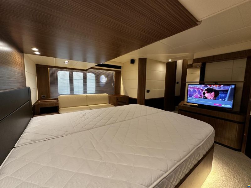 Absolute Navetta 52