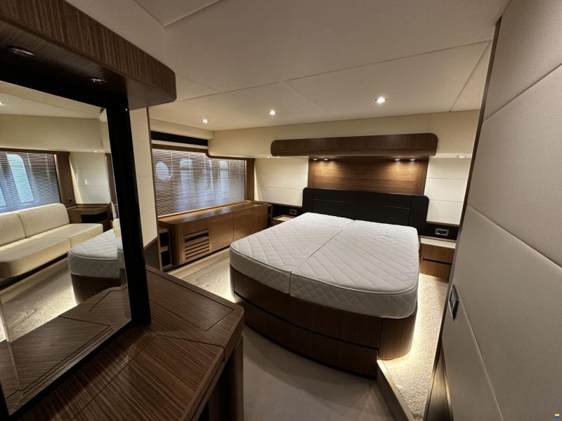 Absolute Navetta 52