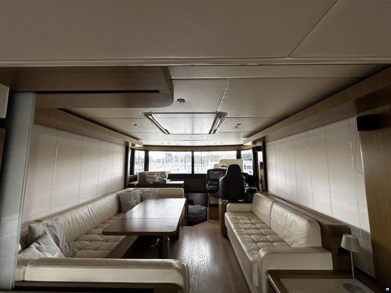 Absolute Navetta 52