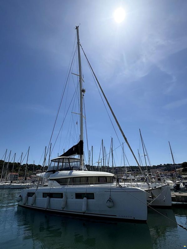 Lagoon 50