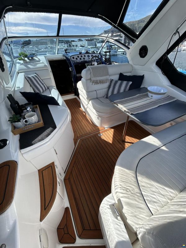 Sealine Sportcruiser 28