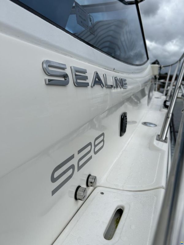 Sealine Sportcruiser 28