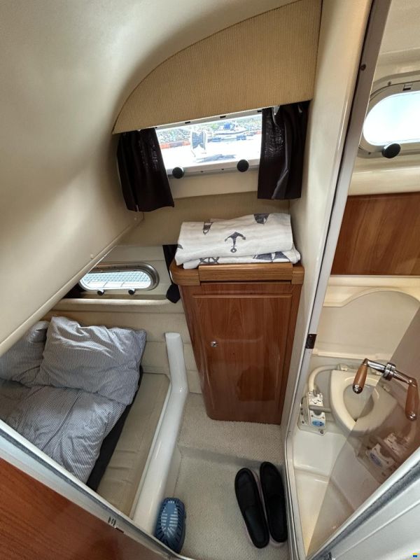 Sealine Sportcruiser 28