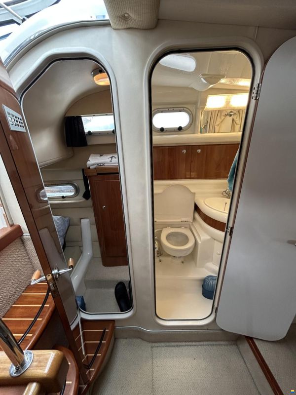 Sealine Sportcruiser 28