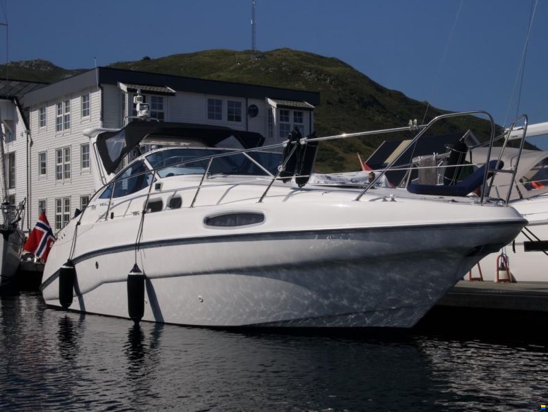 Sealine Sportcruiser 28