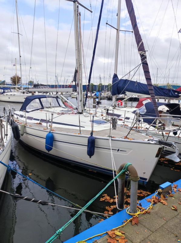Bavaria 32