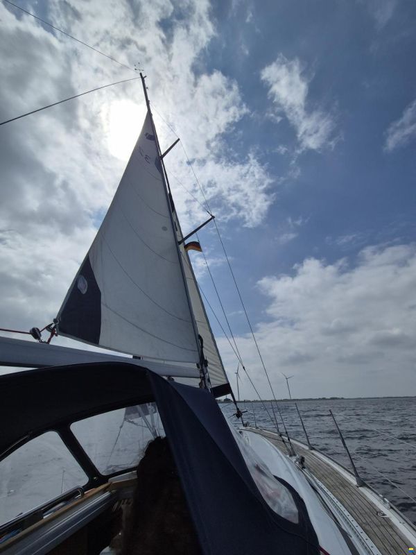 Bavaria 32