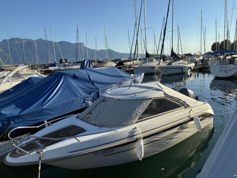 Place d‘amarrage 9x3m Port Pichette