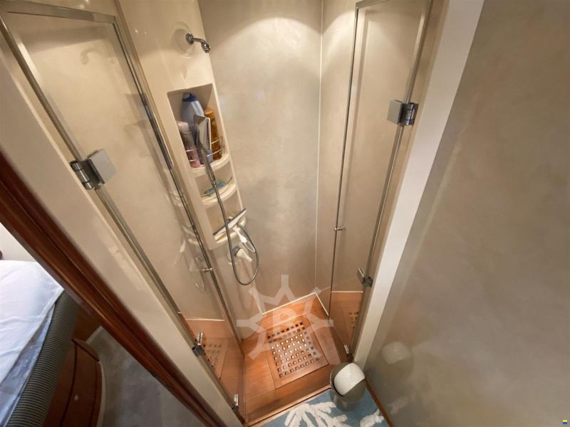 Pershing 54'