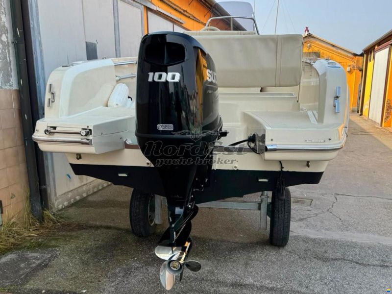Invictus 190 FX (motore 2025)
