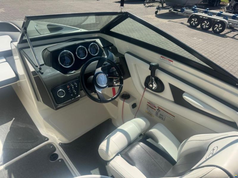 Sea Ray 190 SPX Bowrider