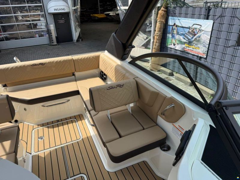 Sea Ray SDX 230