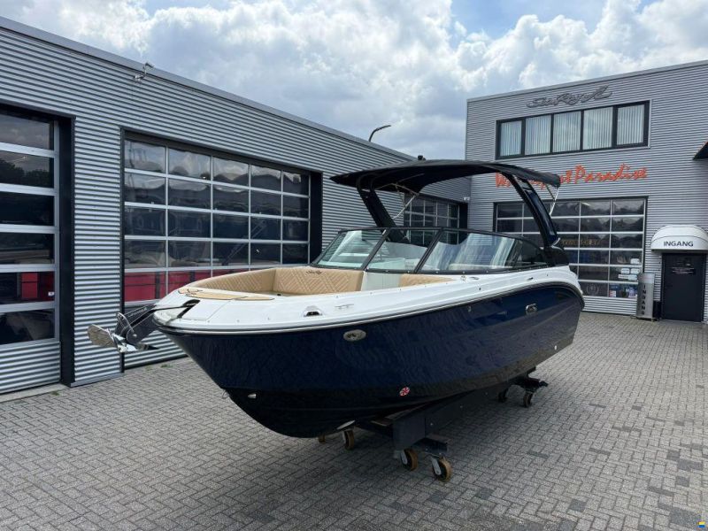 Sea Ray SDX 230