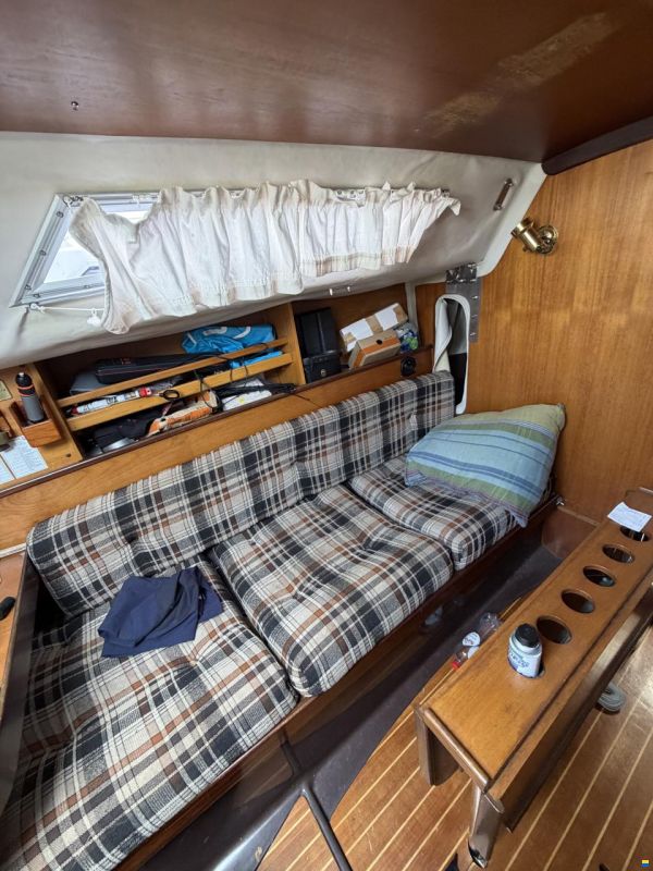 Beneteau First 27