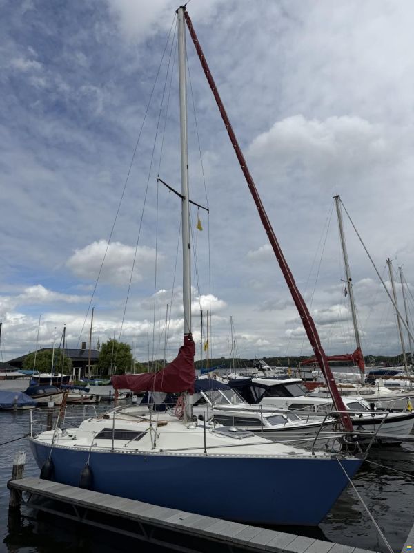 Beneteau First 27