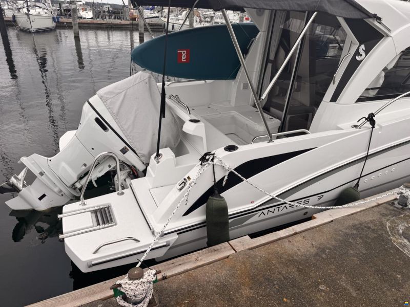 Beneteau Antares 7