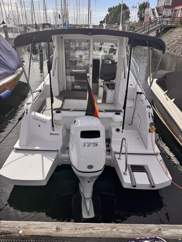 Beneteau Antares 7