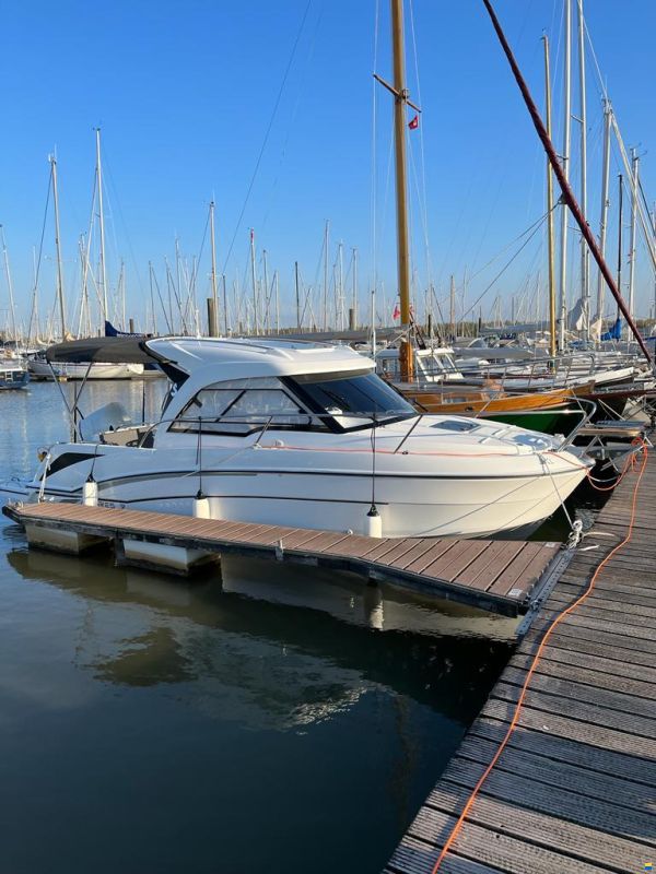 Beneteau Antares 7