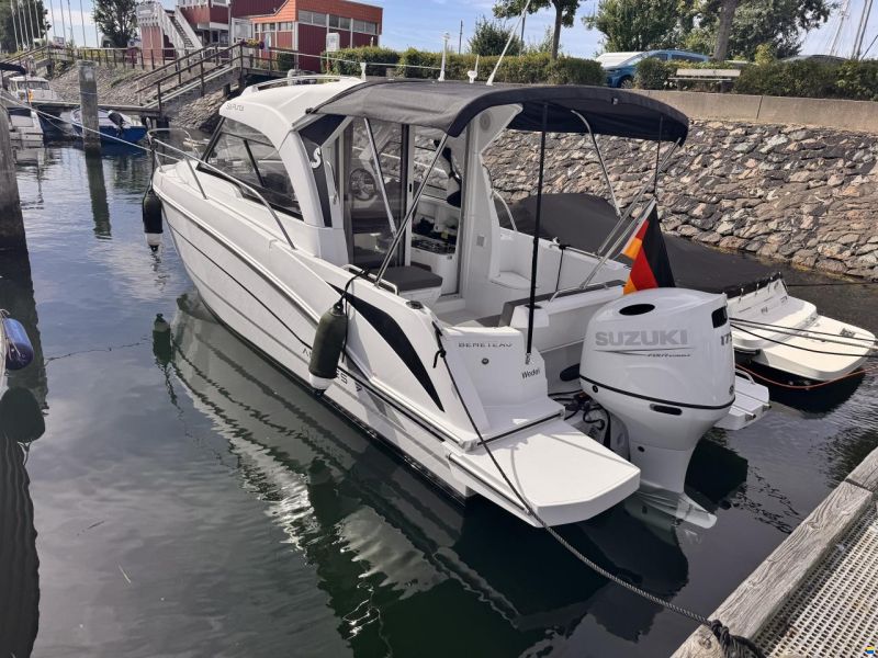 Beneteau Antares 7