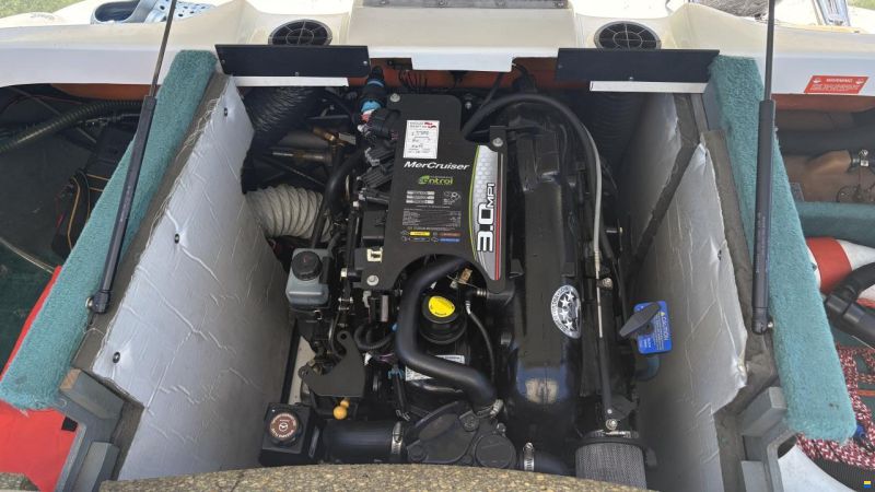 Sea Ray 175CB SPORT