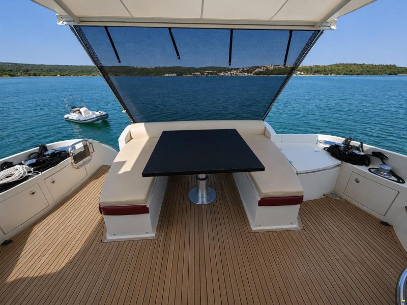 Azimut 62S