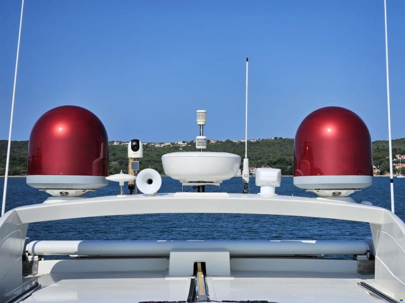 Azimut 62S