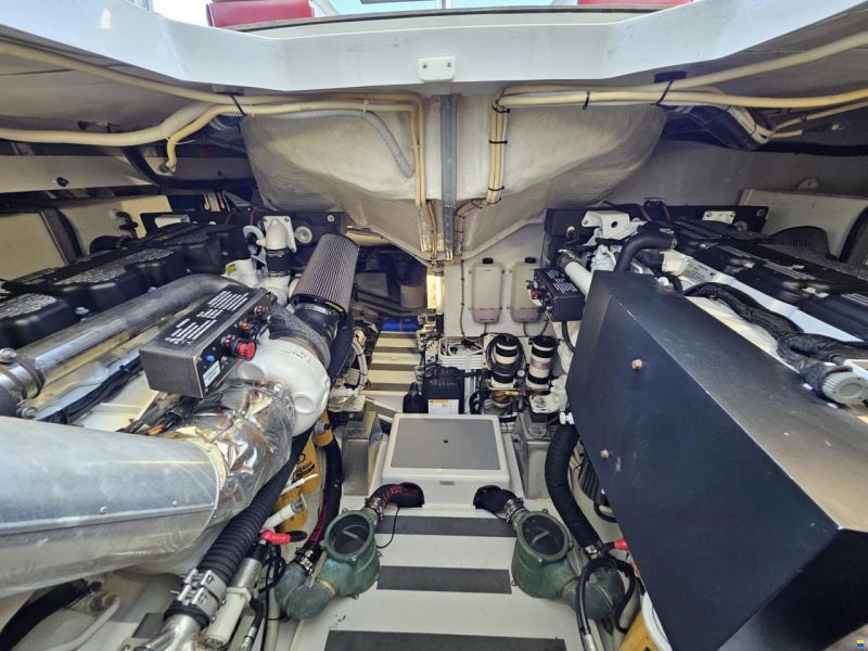 Azimut 62S