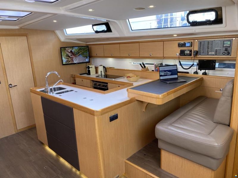 Bavaria Cruiser 56