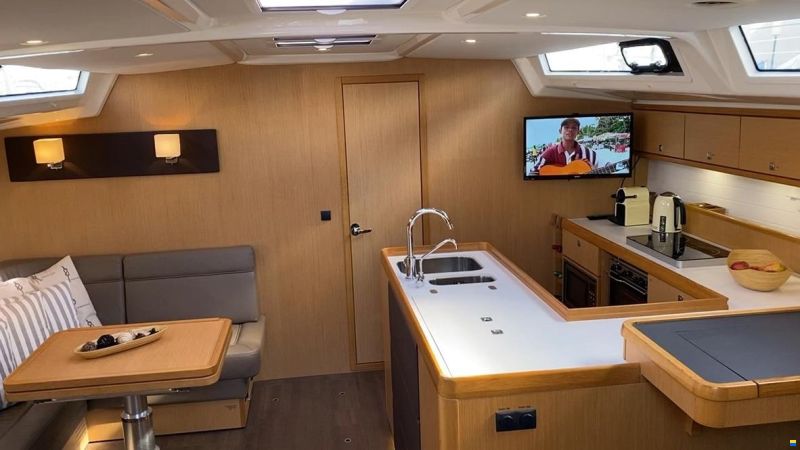 Bavaria Cruiser 56