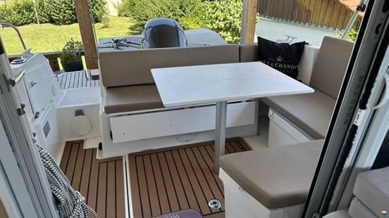 Jeanneau Merry Fisher 695