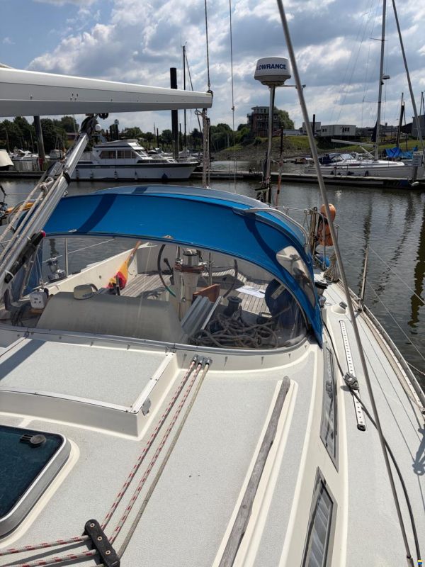 Marine Projects MOODY 346