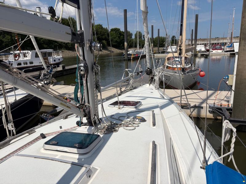 Marine Projects MOODY 346
