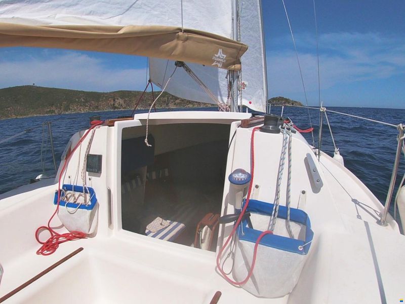 B2 Marine Blue Djinn