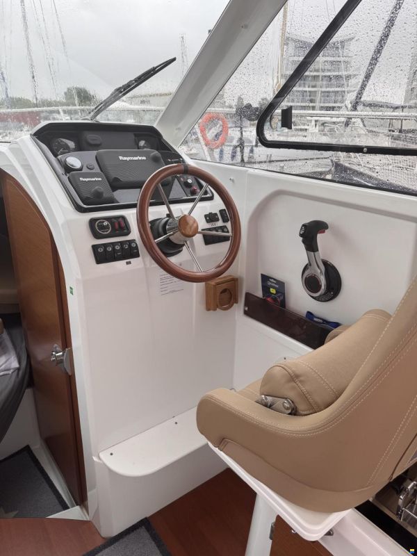 Jeanneau Merry Fisher 755