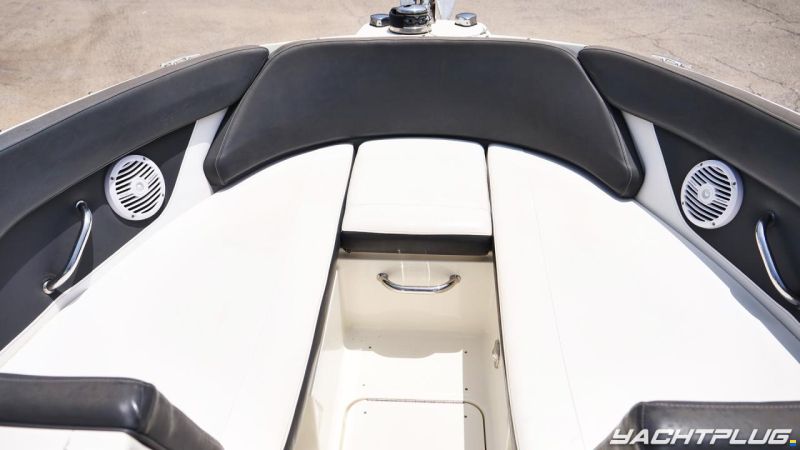 Sea Ray SPX 230