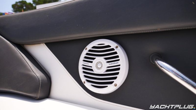 Sea Ray SPX 230