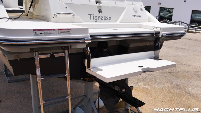 Sea Ray SPX 230