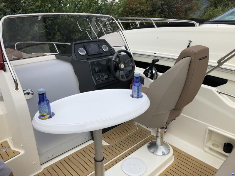 Quicksilver Activ 605 Sundeck