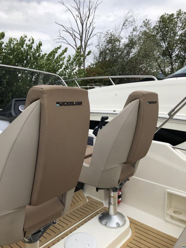 Quicksilver Activ 605 Sundeck