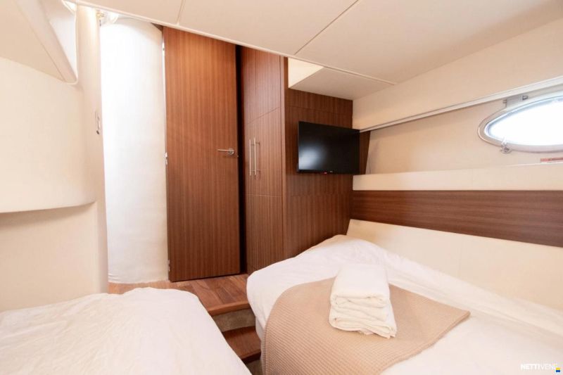 Rodman Muse 44
