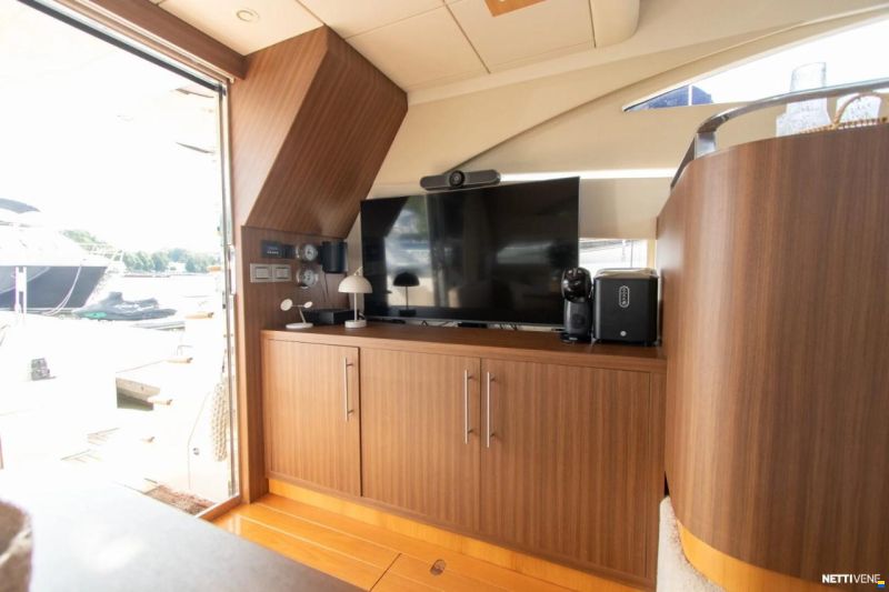 Rodman Muse 44