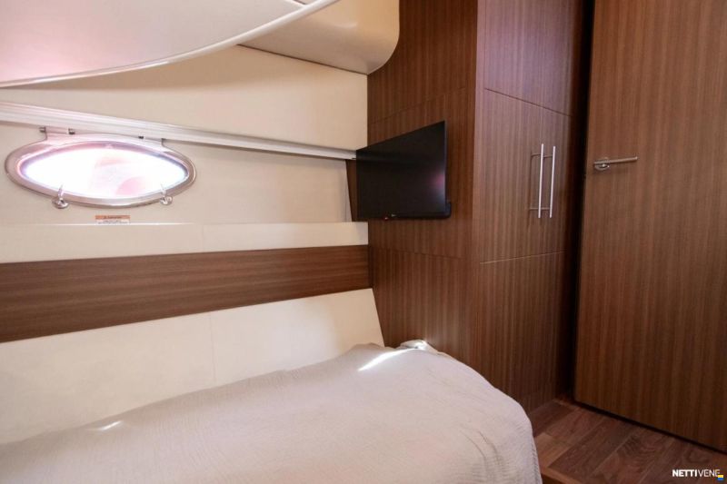 Rodman Muse 44
