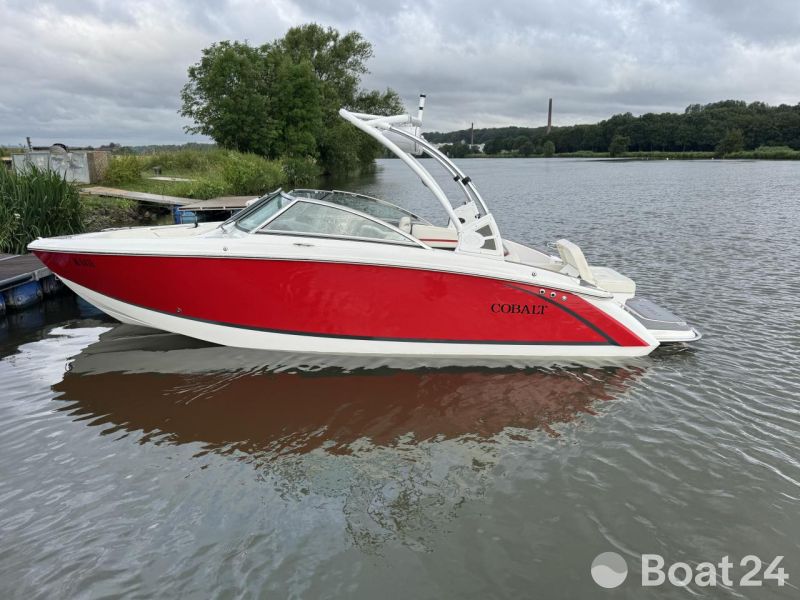 Cobalt R3 Surf